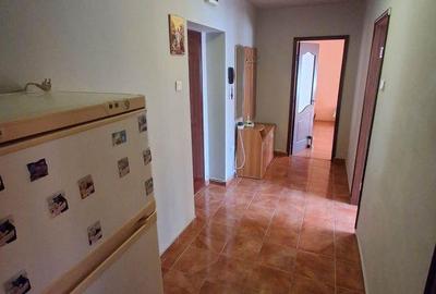 Apartament cu 2 camere decomandat în Central - 4