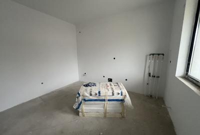 Duplex la gri 175 mp utili 58 mp demisol curte 180 mp  3 bai 3/4 dormitoare - 21