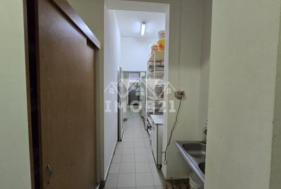 VANZARE SPATIU COMERCIAL PARTER  ZONA 9 MAI - 9