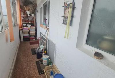 Apartament cu 2 camere decomandat în Obor