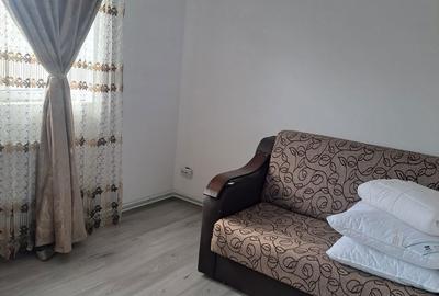 Apartament cu 2 camere semidecomandat în Central - 1