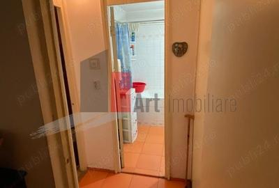 Apartament cu 3 camere decomandat în Rahova - 3