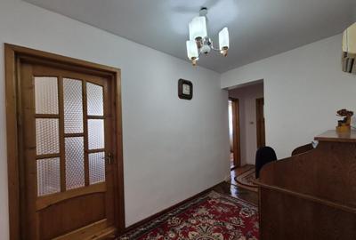 Apartament 3 camere, str. Nicolae Balcescu, zona centrala - 7