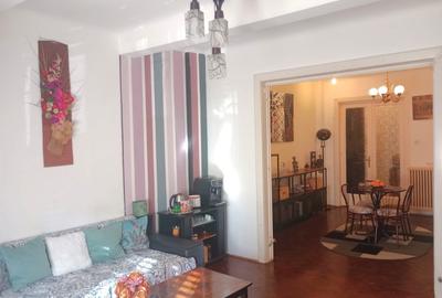 Apartament cu 3 camere decomandat în Victoriei - 2