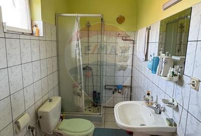 Casă cu 5 camere cu Teren 741 Mp în Central - 9