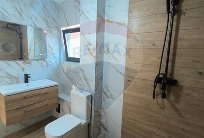 Casă cu 4 camere cu Teren 321 Mp în Port - 5