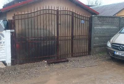 Casă cu Teren 176 Mp în Ștefăneștii de Jos