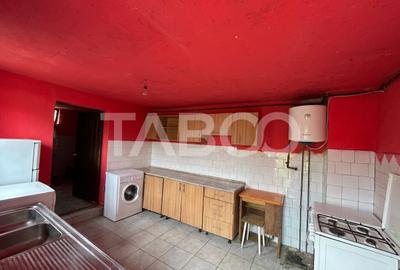 Casă individuală cu 2 camere cu Canalizare în Șura Mică - 11