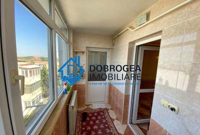 Apartament cu 3 camere decomandat, mobilat în C5 - 8