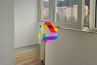 Apartament cu doua camere, zona Racadau 57 mp - vedere spre Tampa - 5