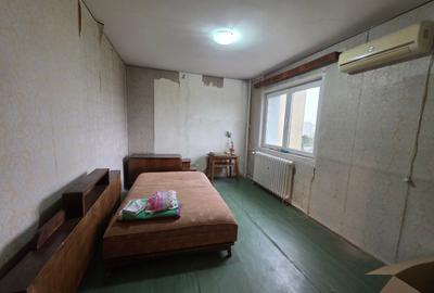 Titan, 5 minute metrou, pe strada Adjud, bloc reabilitat, decomandat, - 3