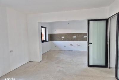 Casă cu 4 camere în Pipera