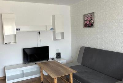 Apartament cu 2 camere decomandat în Petros