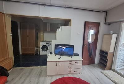 Garsonieră decomandată în Central - 4