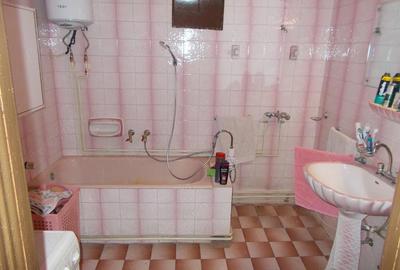 Casă cu 3 camere cu Teren 1689 Mp în Pădureni - 14
