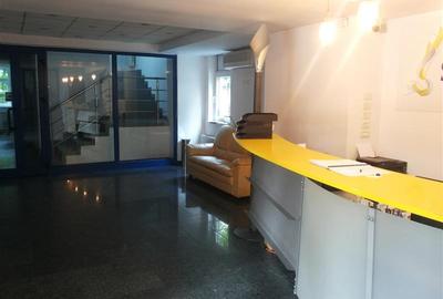 Vanzare spatii birouri - 230 mpc - pret/etaj, parcare inclusa - 3