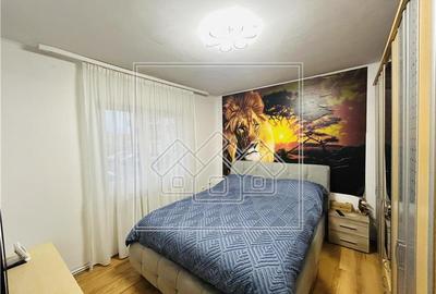 Apartament cu 3 camere decomandat în Turnișor - 11