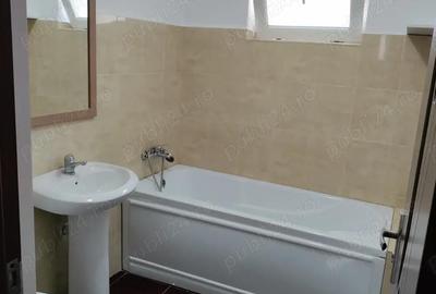 Casa 4camere, 2bai, 2bucatarii si curte proprie in zona Lipovei Aradului - 3