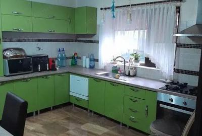 Casă cu Teren 580 Mp în Central - 11