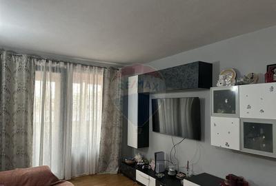 Apartament cu 3 camere de vanzare in zona Central - 2