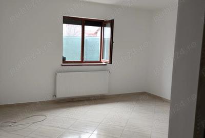 Casă cu 4 camere cu Teren 450 Mp în Central - 10