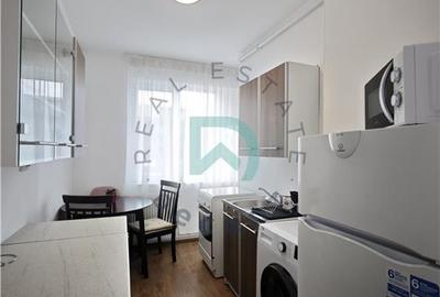 Apartament cu 2 camere nedecomandat în Centrul Civic
