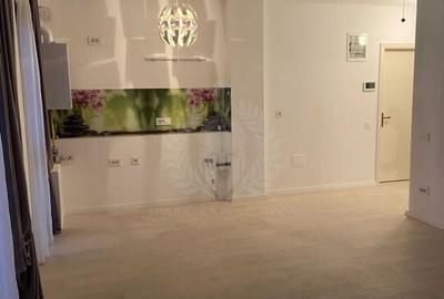 //2 CAMERE//CENTRAL// //2 CAMERE//CENTRAL// - 2