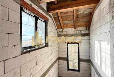 Casa la rosu | 210mp | Teren 19 ari| Plopeni| Suceava| ID:1524 - 4