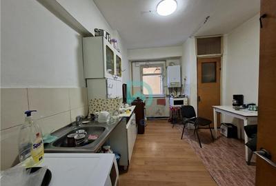 Apartament cu 3 camere decomandat în Răcădău - 4