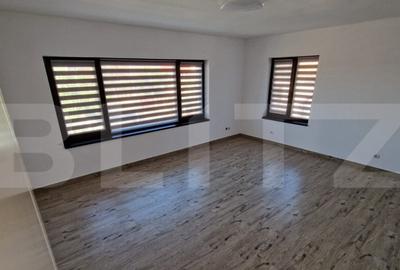 Casa de inchiriat pe 3 nivele cu 6 camere in suprafata de - 11