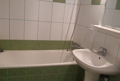 Apartament cu 3 camere decomandat în Central - 1