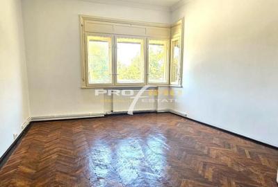 Apartament cu 6 camere decomandat în Central - 9