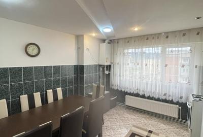 Apartament de vanzare, cu 2 camere decomandat, 50mp, etaj 4, zona Hotvon - 3
