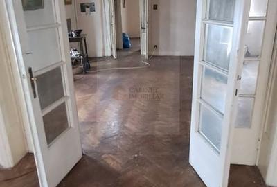 Casă cu 3 camere cu Canalizare în Cișmigiu - 2