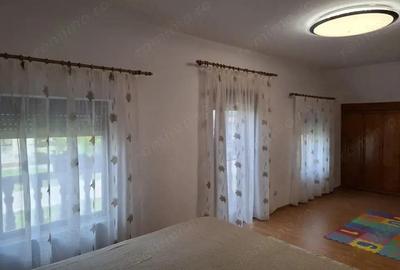 Casă cu 6 camere cu Teren 414 Mp în Nădlac - 1