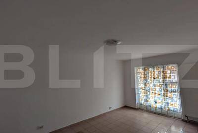 Spațiu comercial, de 70 mp, în Micro 11 - 8