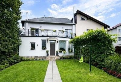 Casă individuală cu 6 camere cu Teren 435 Mp în Central - 2