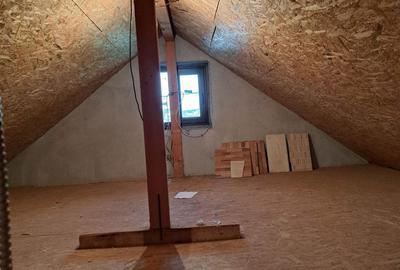 Casă cu 4 camere cu Canalizare în Valea Lupului - 18