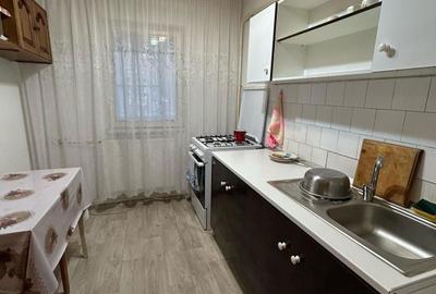 Apartament cu 2 camere decomandat în Ostroveni