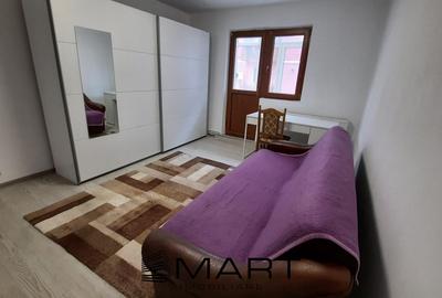 Apartament cu 3 camere semidecomandat, mobilat în Vasile Aaron