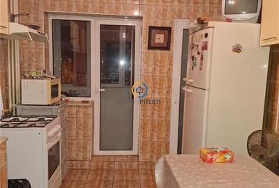 Apartament trei camere Tudor Vladimirescu etaj 3/8 Apartament trei camere Tudor Vladimirescu etaj 3/8 - 1