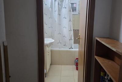 Apartament cu 4 camere decomandat în Apusului - 13