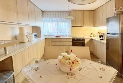 PROPRIETAR , Vând casă Dumbravita - 4