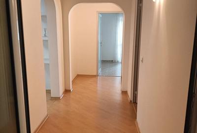Apartament cu 4 camere decomandat în Central - 9