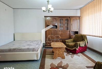 Garsonieră decomandată în Lupeni - 5