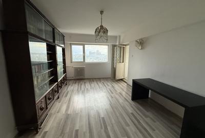 Apartament cu 4 camere decomandat, mobilat în Vitan