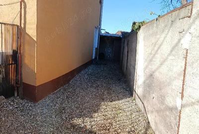 Garsonieră decomandată în Central - 8