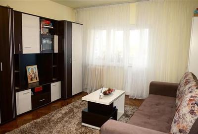 Apartament cu 2 camere decomandat, mobilat în Calea București
