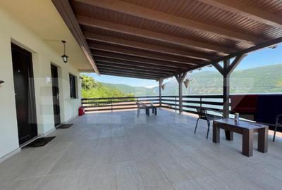 Pensiune 360 mp utili, teren 600 mp, Dubova - 16