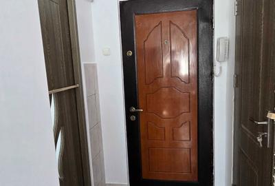 Garsonieră decomandată în Central - 8